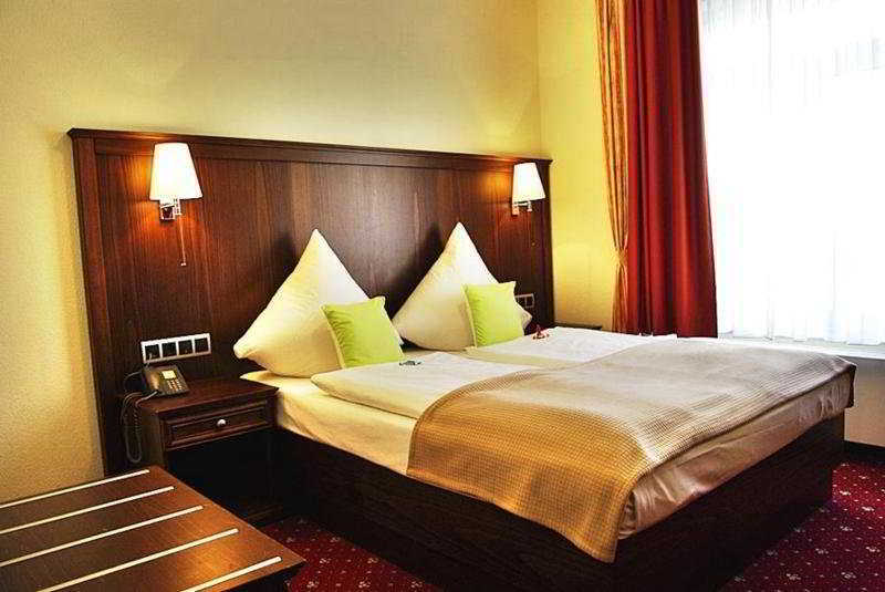 Mercure Hotel Kaiserhof City Center Frankfurt pe Main Exterior foto